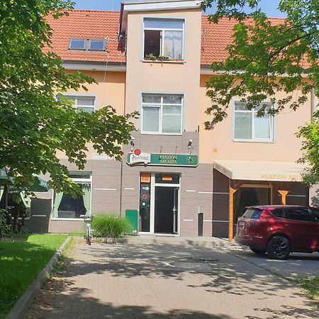 Penzion Arcadia Nove Zamky Exterior photo