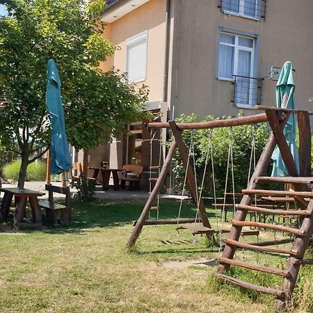Penzion Arcadia Nove Zamky Exterior photo